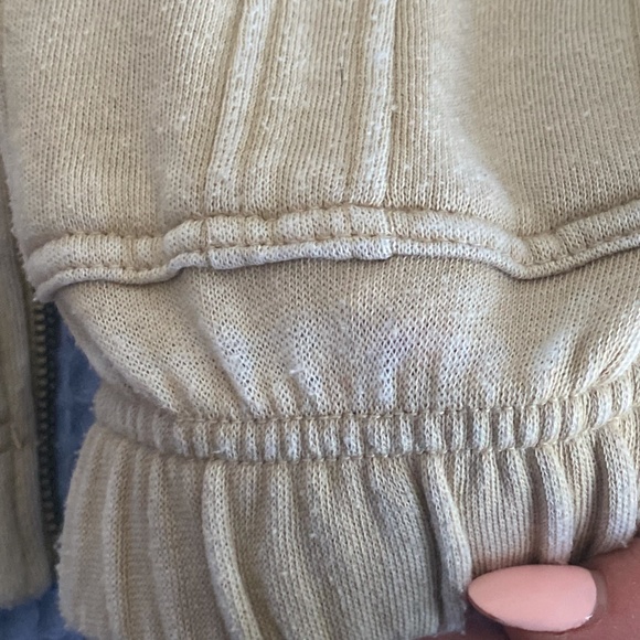 Cropped Cargo Hoodie - Picture 7 of 8